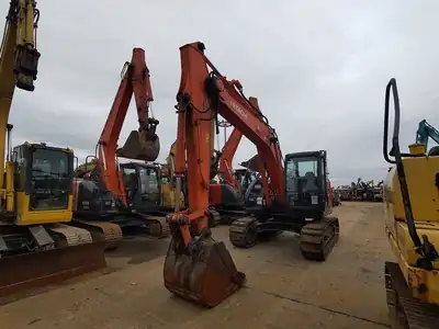 HITACHI ZX135US-5B Y2016 #HCMDAEA0P00095852 中古挖土機／怪手實機照片
